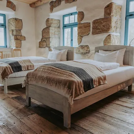 Hotel Podhlavicky Mlyn 5*